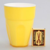 PLASTOVÝ pohár žltý