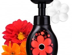 Penové mydlo na ruky aj telo s veselým napeňovačom - kvetinová vôňa DAISY FLOWER