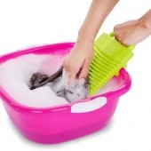 PRAKTICKÁ pomôcka na ručné pranie zelená