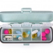 GOECO zásobník na lieky a vitamíny mentolový