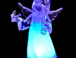 10 cm svietiaca LED anjel s premenlivým farebným osvetlením