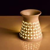 Keramická aromalampa s jemným dekorom
